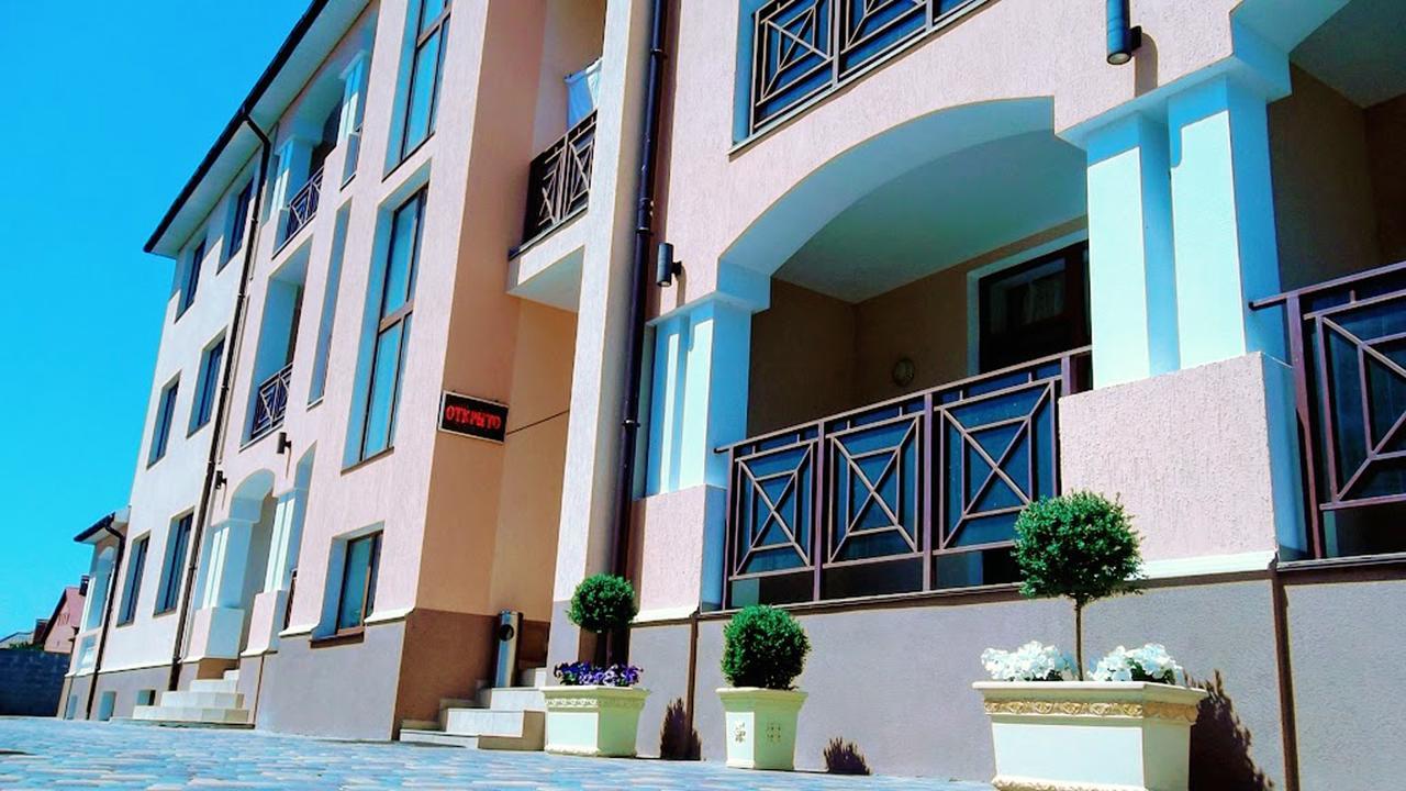 Hotel Aquarius Tjornomorsk Exteriör bild