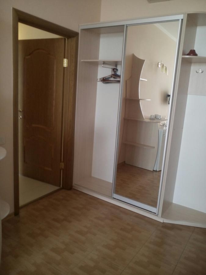 Hotel Aquarius Tjornomorsk Exteriör bild
